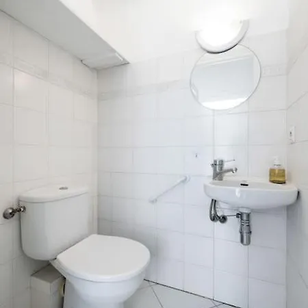 Apartament La Julia - Calme - Spacieux - Parking Prive - Climatisation