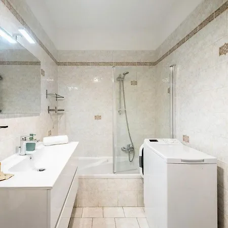 Julia -calme Spacieux - Parking Prive - Clim Apartmán