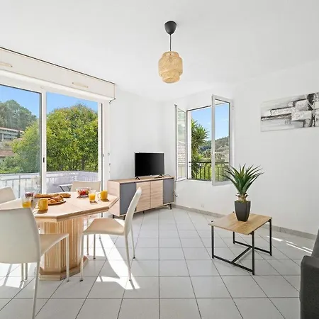 Apartamento Julia -calme Spacieux - Parking Privé - Clim *