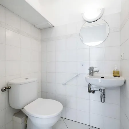 Julia -calme Spacieux - Parking Prive - Clim *